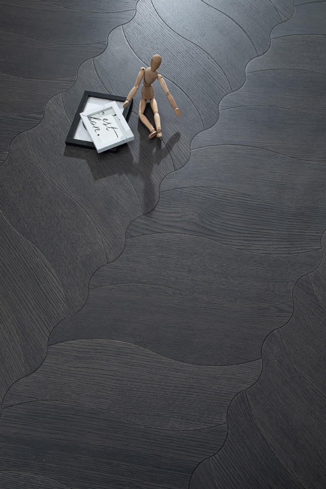 Bergama — Metallic Oak (1)