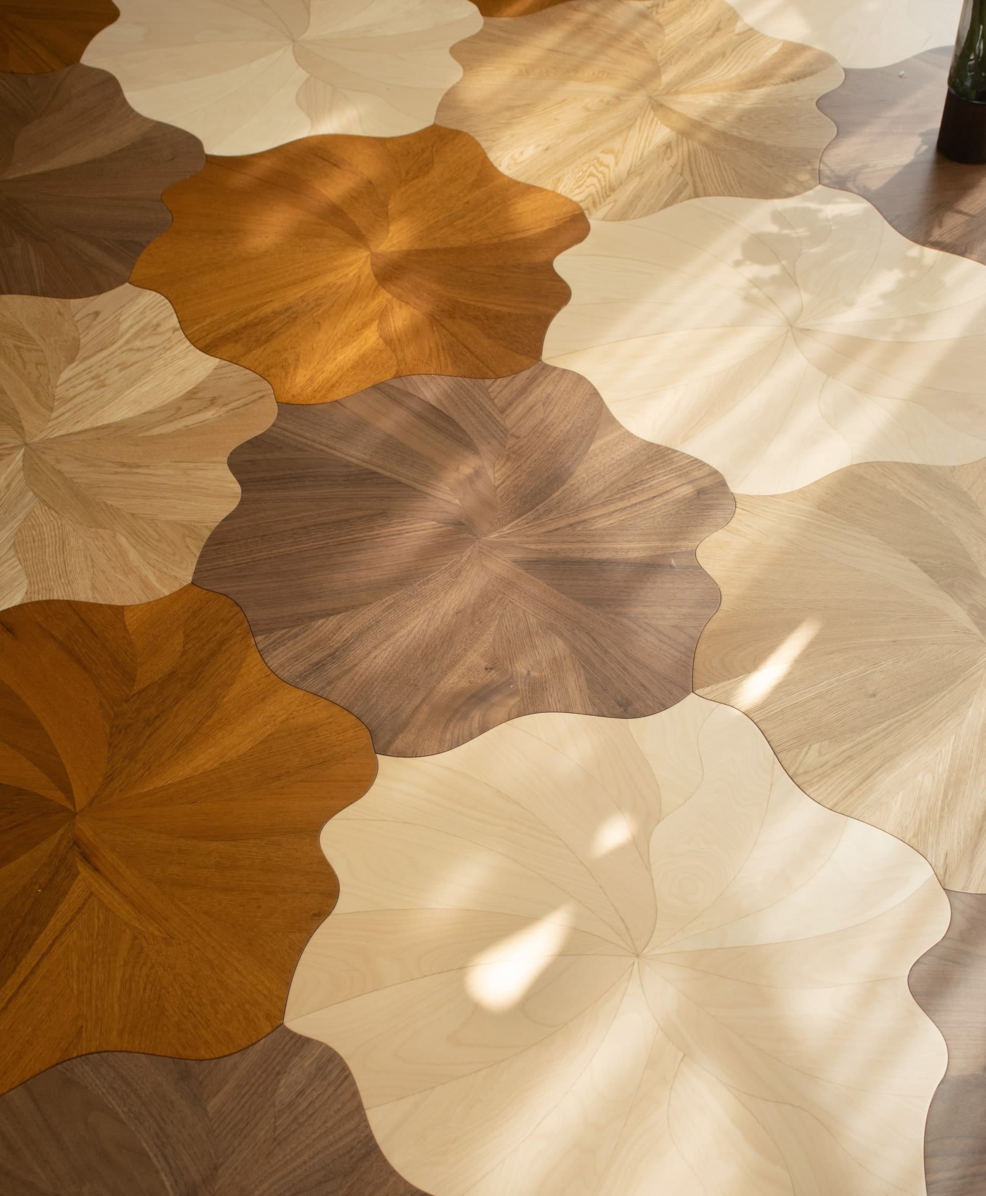 Efes — Four-Wood Set (Oak · Walnut · Teak · Birch) (4)