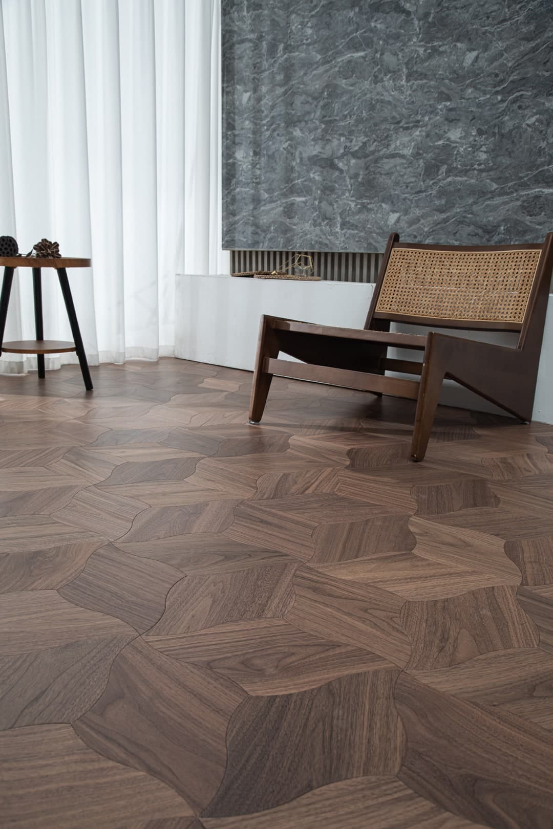 İznik — Walnut (Smooth) (2)