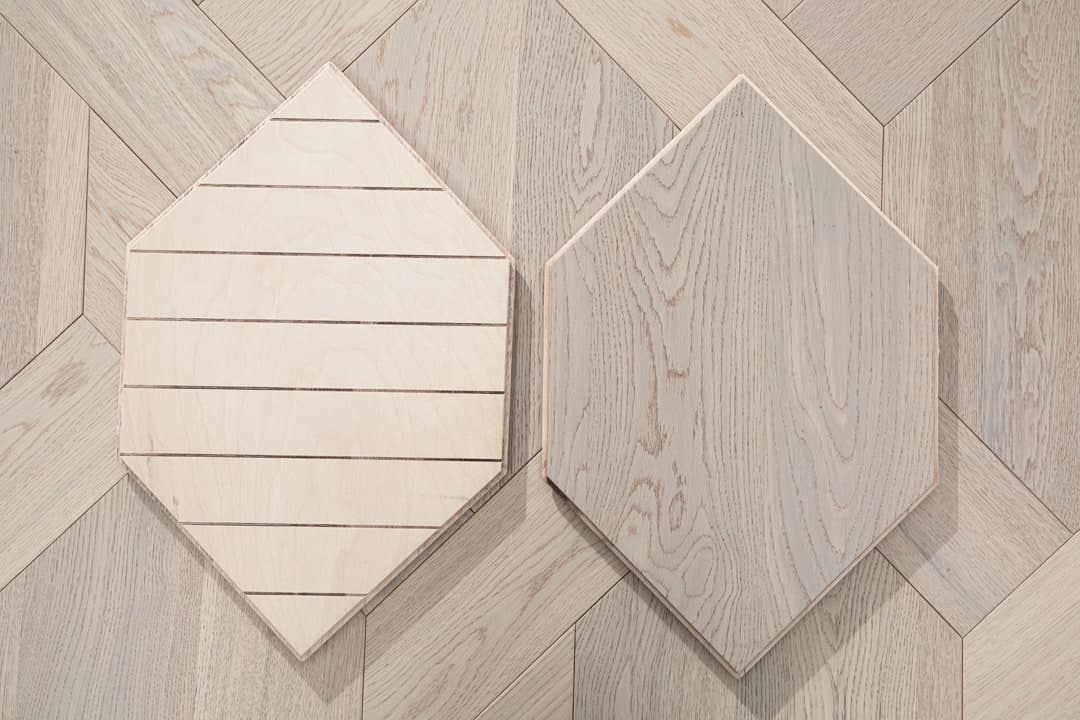 Milet — Metallic Oak (10)