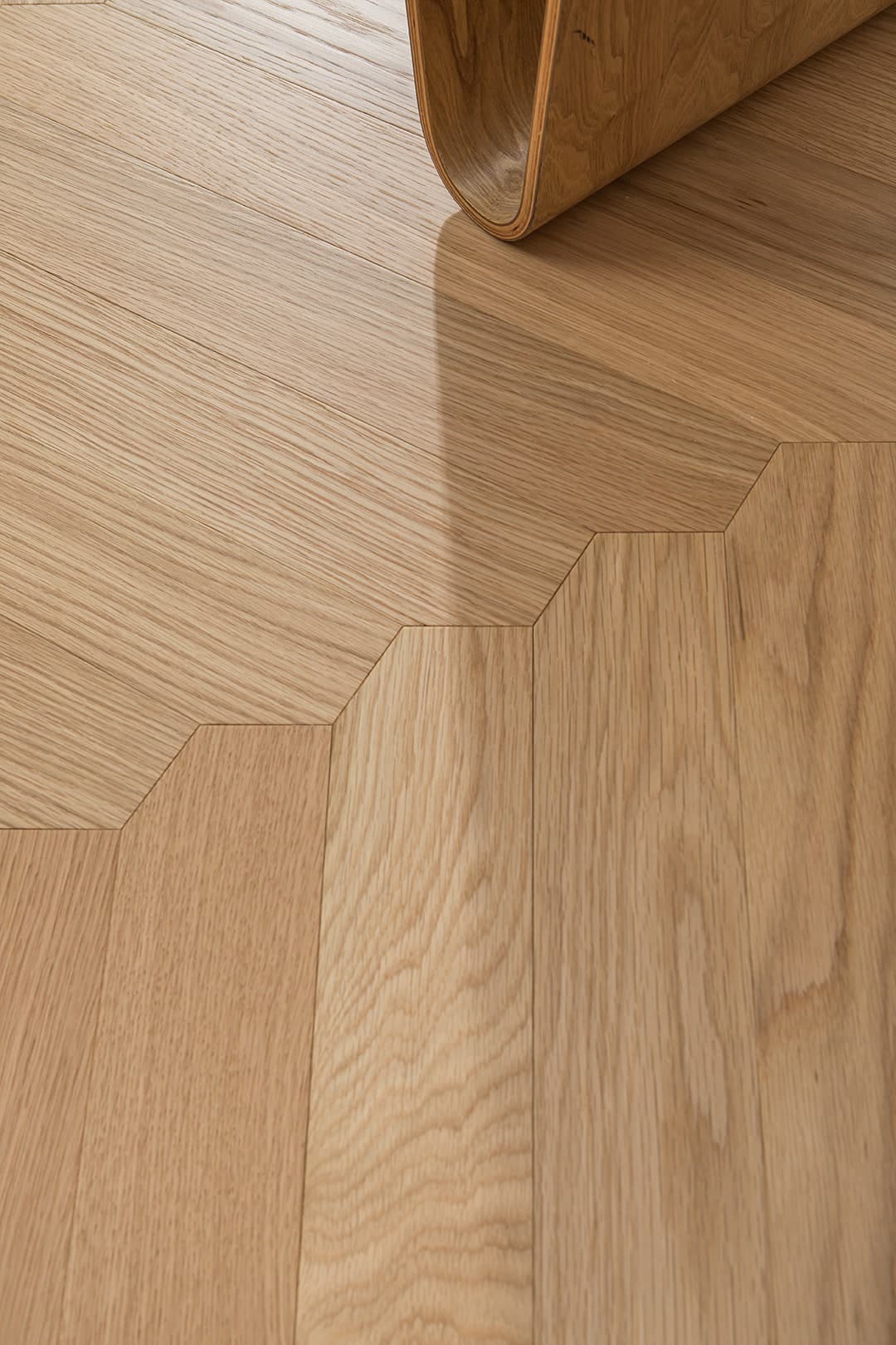 Perge — Natural Oak (Brushed) (2)