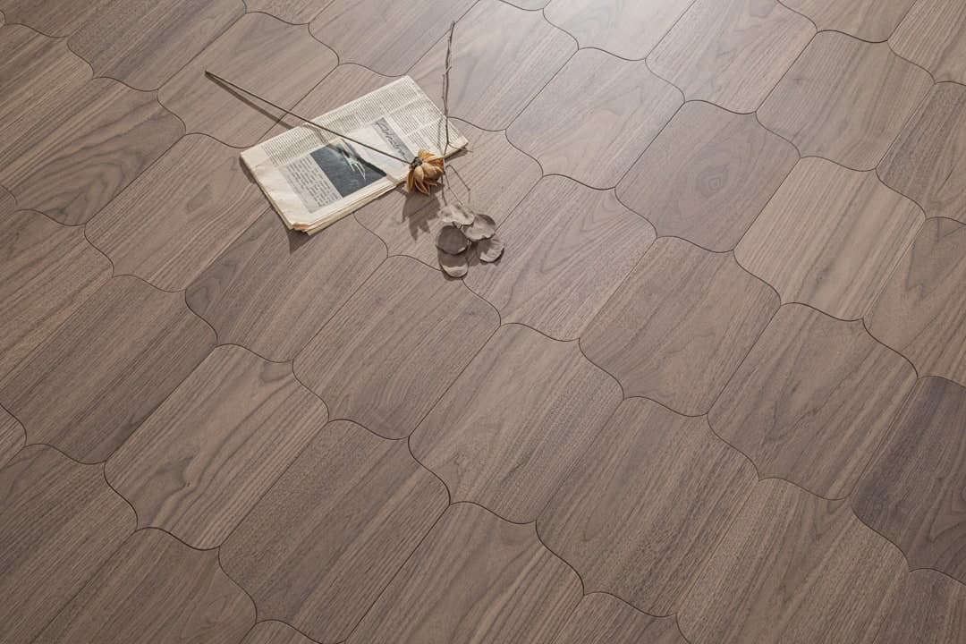 Side — Walnut (Brushed) (7)