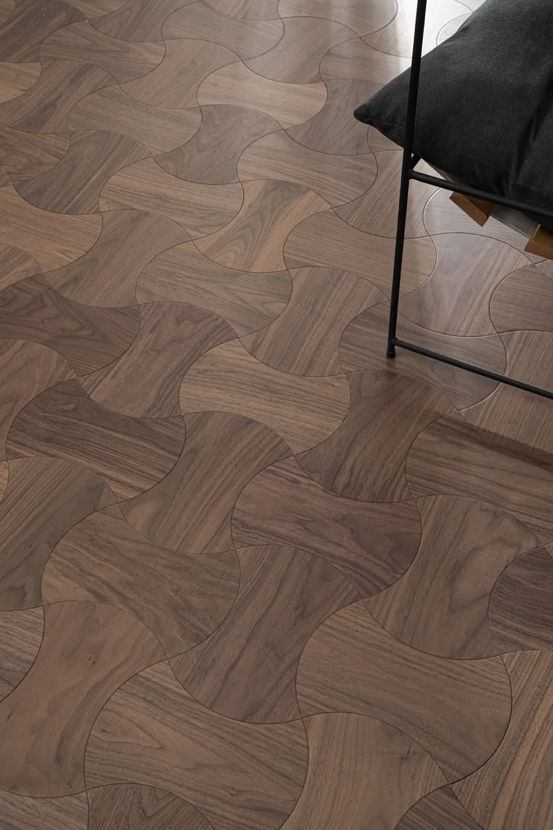 Truva — Walnut (Smooth) (9)