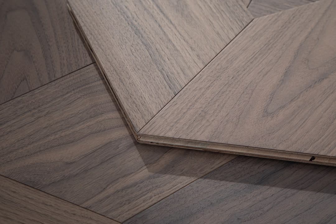 Zeugma — Walnut (Brushed) (2)